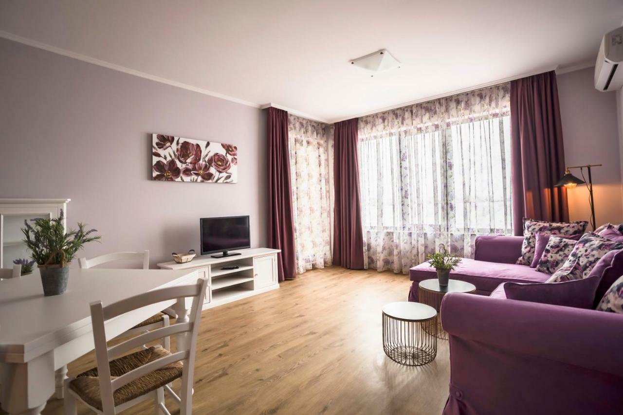 Gardenia Beach Palace Aparthotel 포마리 외부 사진