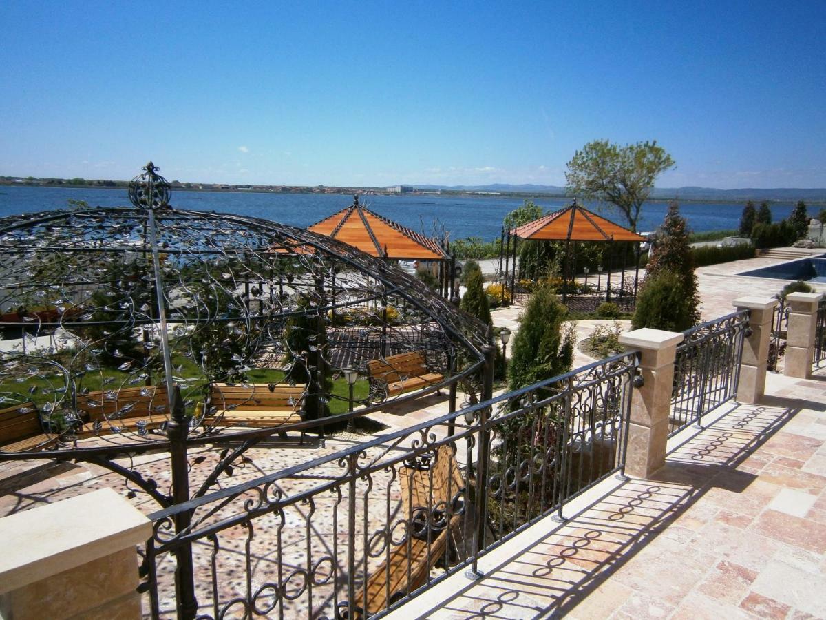 Gardenia Beach Palace Aparthotel 포마리 외부 사진