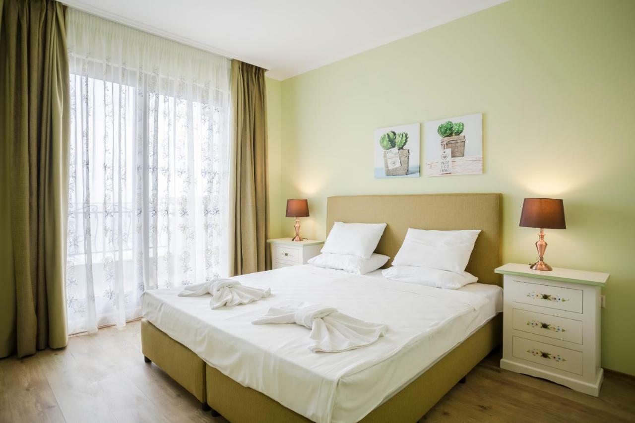 Gardenia Beach Palace Aparthotel 포마리 외부 사진